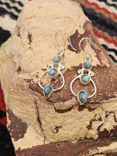 Load image into Gallery viewer, LABRADORITE EARRINGS