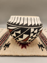 Load image into Gallery viewer, ACOMA POTTERY- FRANCES CONCHO