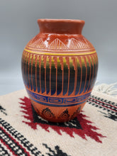 Load image into Gallery viewer, NAVAJO ETCHWARE POTTERY VASE - RONALD SMITH