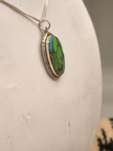 Load image into Gallery viewer, GREEN COPPER TURQUOISE NECKLACE