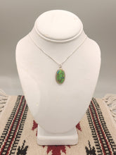 Load image into Gallery viewer, GREEN COPPER TURQUOISE NECKLACE