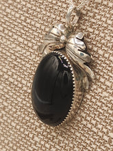 Load image into Gallery viewer, ONYX FEATHER NECKLACE - OVAL - KIRK SMITH