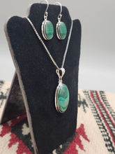 Load image into Gallery viewer, MALACHITE NECKLACE & EARRINGS SET - OVAL