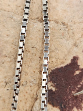 Load image into Gallery viewer, MALACHITE NECKLACE & EARRINGS SET - OVAL