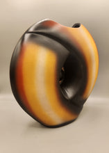 Load image into Gallery viewer, ETCHWARE KACHINA PILLOW POT POTTERY - DIANE ARAGON- #1