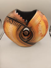 Load image into Gallery viewer, ETCHWARE KACHINA PILLOW POT POTTERY - DIANE ARAGON- #1
