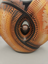 Load image into Gallery viewer, ETCHWARE KACHINA PILLOW POT POTTERY - DIANE ARAGON- #1