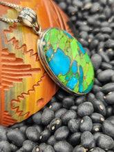Load image into Gallery viewer, GREEN COPPER TURQUOISE NECKLACE & EARRINGS SET -OVAL