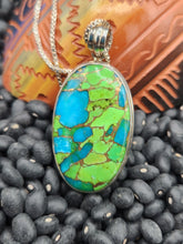 Load image into Gallery viewer, GREEN COPPER TURQUOISE NECKLACE & EARRINGS SET -OVAL