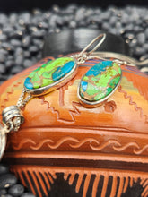 Load image into Gallery viewer, GREEN COPPER TURQUOISE NECKLACE & EARRINGS SET -OVAL