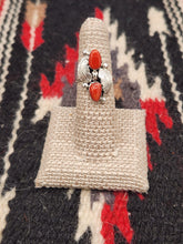 Load image into Gallery viewer, SPINY OYSTER SHELL RING - ZUNI- SIZE 7 - MIKE SIMPLIERO