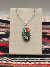 Load image into Gallery viewer, TURQUOISE & SPINY OYSTER SHELL PENDANT