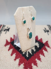 Load image into Gallery viewer, EMERALD NECKLACE & EARRINGS SET