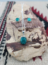 Load image into Gallery viewer, EMERALD NECKLACE & EARRINGS SET