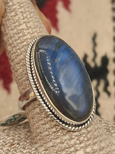 Load image into Gallery viewer, LABRADORITE RING - SIZE 9