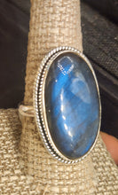 Load image into Gallery viewer, LABRADORITE RING - SIZE 9