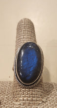 Load image into Gallery viewer, LABRADORITE RING - SIZE 9