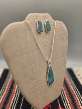 Load image into Gallery viewer, BLUE COPPER TURQUOISE NECKLACE AND EARRING SET