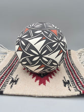 Load image into Gallery viewer, ACOMA SEED POT - RACHEL CONCHO