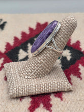 Load image into Gallery viewer, CHAROITE RING - OVAL - SIZE 6
