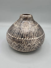 Load image into Gallery viewer, ETCHED HORSEHAIR HUMMINGBIRD POTTERY- JESSICA VAIL