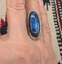 Load image into Gallery viewer, LABRADORITE RING -SIZE 8.5