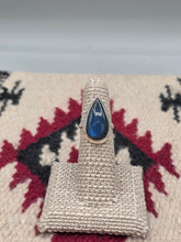 Load image into Gallery viewer, LABRADORITE RING - Size 5.5