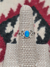 Load image into Gallery viewer, BLUE OR WHITE OPAL TRIQUETRA RING - SIZE