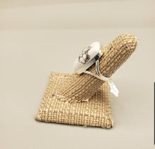 Load image into Gallery viewer, HOWLITE RING - SIZE 7