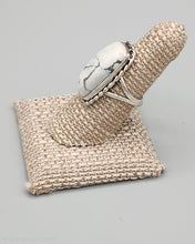 Load image into Gallery viewer, HOWLITE RING - SIZE 7.5