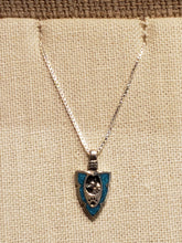 Load image into Gallery viewer, TURQUOISE CHIP INLAY ARROWHEAD PENDANT- SMALL - Wolf, Eagle or Bear