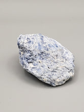 Load image into Gallery viewer, KYANITE - FREE STANDING STONE