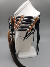 Load image into Gallery viewer, 5 STRAND HORN & ABALONE CHOKER