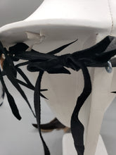 Load image into Gallery viewer, 5 STRAND HORN & ABALONE CHOKER