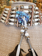 Load image into Gallery viewer, 5 STRAND WHITE BONE & ABALONE CHOKER