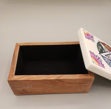 Load image into Gallery viewer, WOODEN BOX WITH MARBLE LID - PENTACLE
