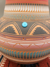 Load image into Gallery viewer, NAVAJO ETCHWARE POTTERY - ROBINSON &amp; VALENCIA ETSITTY
