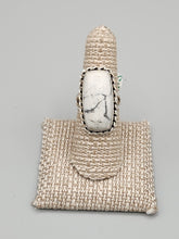Load image into Gallery viewer, HOWLITE RING - SIZE 7.5