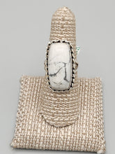 Load image into Gallery viewer, HOWLITE RING - SIZE 7.5
