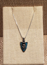 Load image into Gallery viewer, TURQUOISE CHIP INLAY ARROWHEAD PENDANT WITH EAGLE- MEDIUM