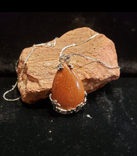 Load image into Gallery viewer, TEARDROP CRYSTAL PENDANT LEAF DESIGN - 24" CHAIN