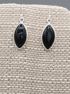 ONYX NECKLACE ON 6MM BEADS - 20"