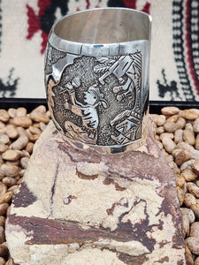 BUFFALO SKULL STORYTELLER BRACELET - ELAINE BECENTI