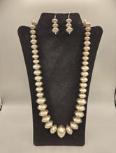 Load image into Gallery viewer, VINTAGE NAVAJO PEARLS NECKLACE &amp; EARRINGS SET -  GRADUATED - LEO YAZZIE
