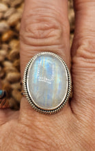 Load image into Gallery viewer, MOONSTONE RING - SIZE 9
