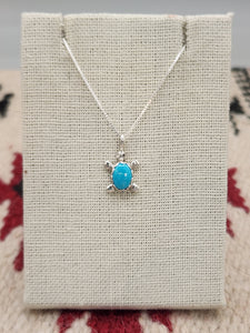 SMALL TURTLE PENDANT  - ZUNI - RICHARD & TRISTA SIOW