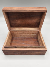 Load image into Gallery viewer, WOODEN BOX - PENTACLE
