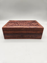 Load image into Gallery viewer, WOODEN BOX - HAMSA
