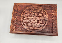 Load image into Gallery viewer, WOODEN BOX - FLOWER OF LIFE
