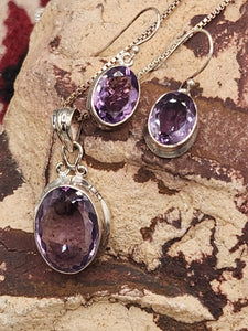 AMETHYST OVAL PENDANT SET